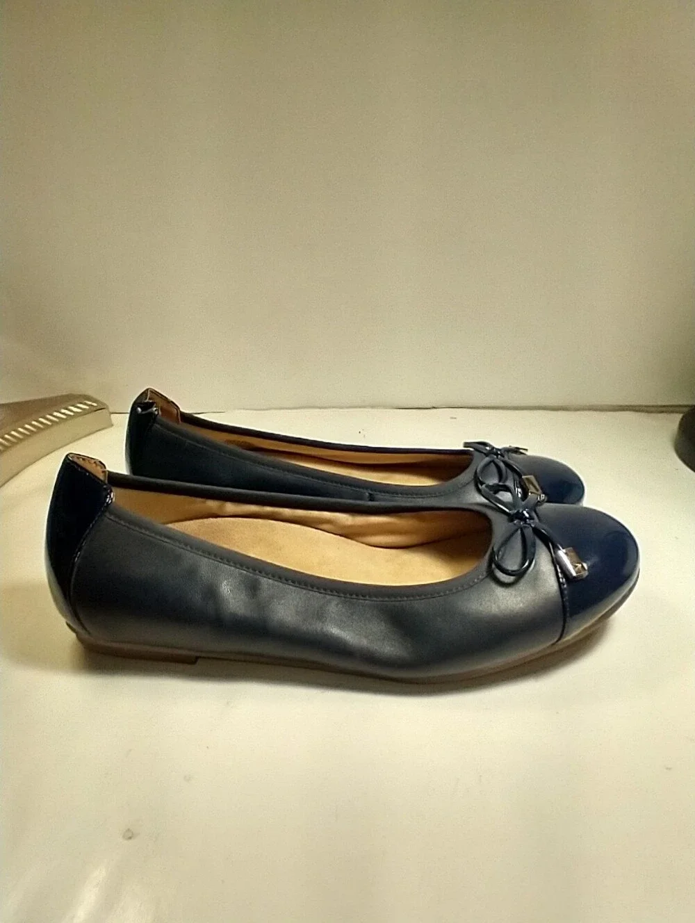 Vionic Minna Blue Leather Comfort Ballet Flats Women's sz 8.5.